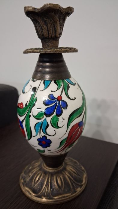 Декоративен месингов свещник с керамично тяло