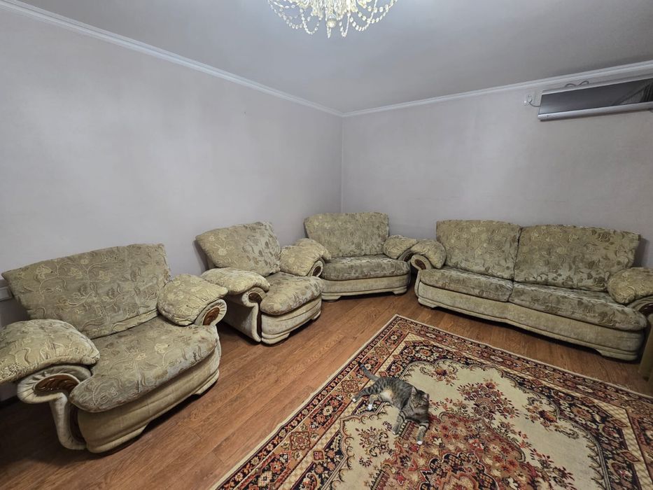 Продается комплект дивана 4х