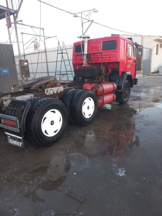 Kamaz tegach sotiladi