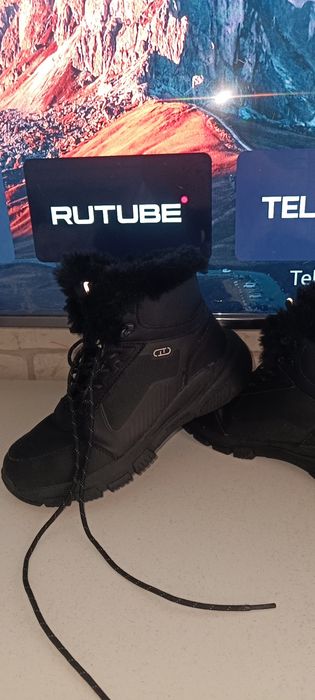 Отдам вещи и обувь на девочку