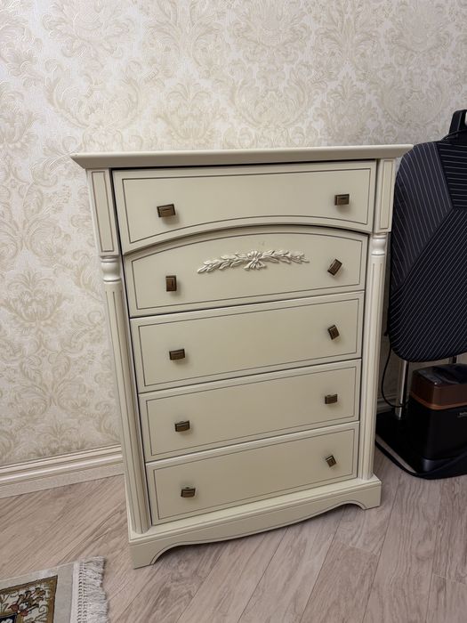 Продам спальный гарнитур