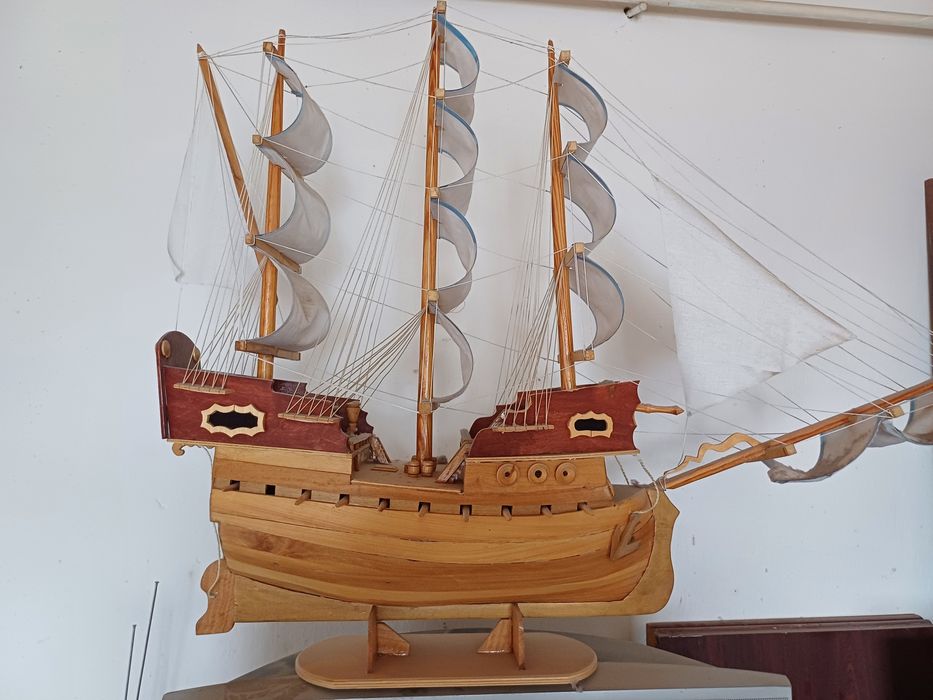 Карабль ручной работы