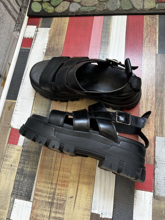 Сандали Buffalo 40 номер