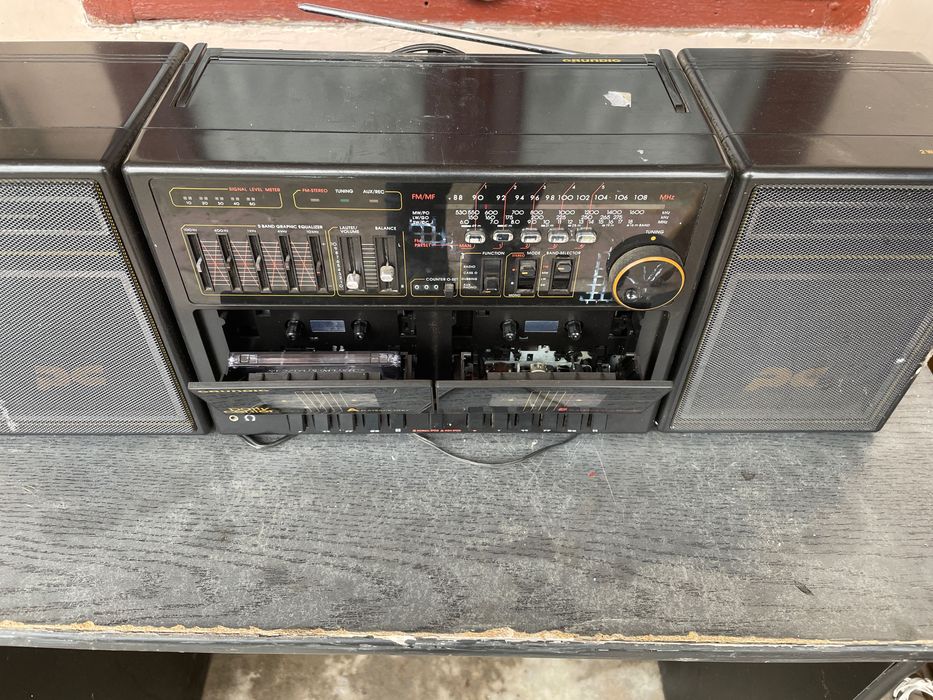 Radio casetofon grundig in stare de functionare