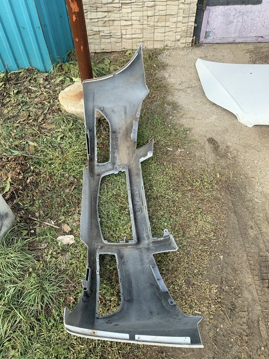 Капот и передний бампер