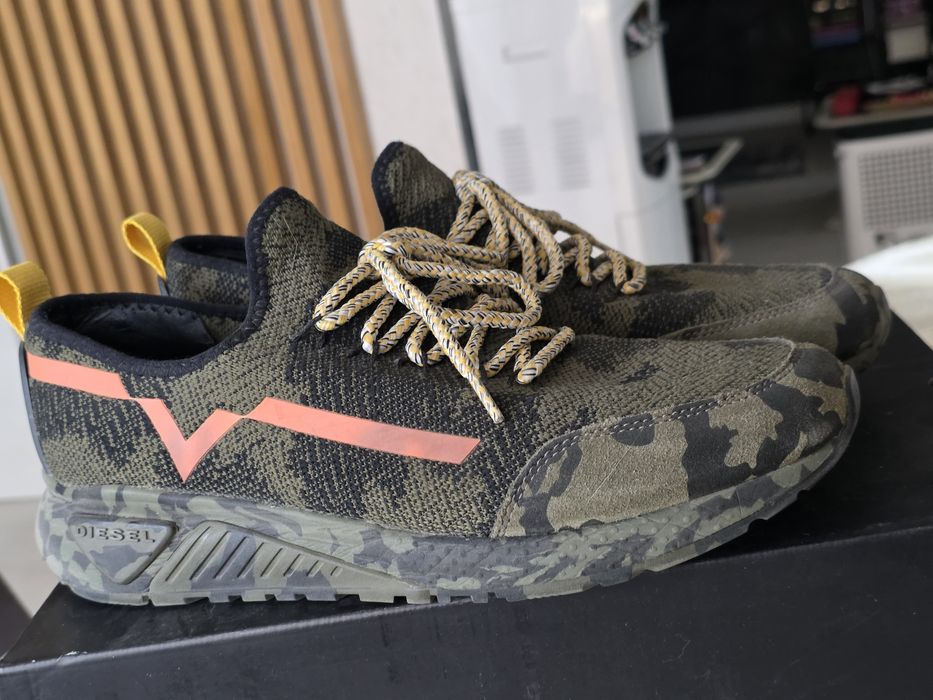 DIESEL 42 - мъжки камуфлажни спортни обувки  в отлично състояние