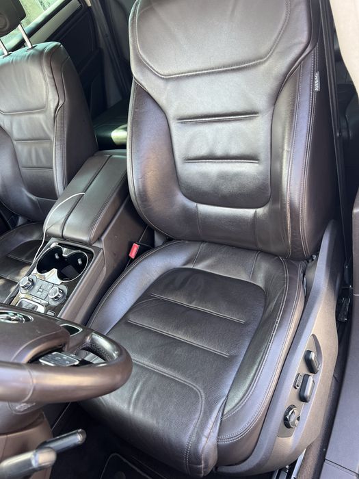 Vand Volkswagen Touareg 7P 2011