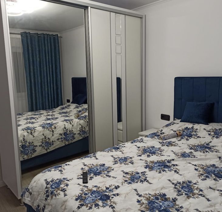 Apartament 3 camere+balcon Intre lacuri