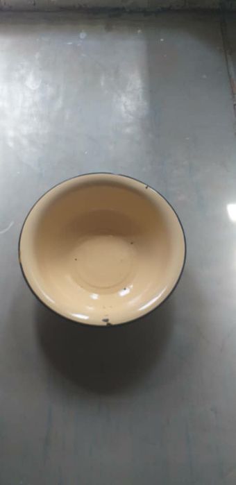 Тазики алюминиевые и эмалированные.СССР.