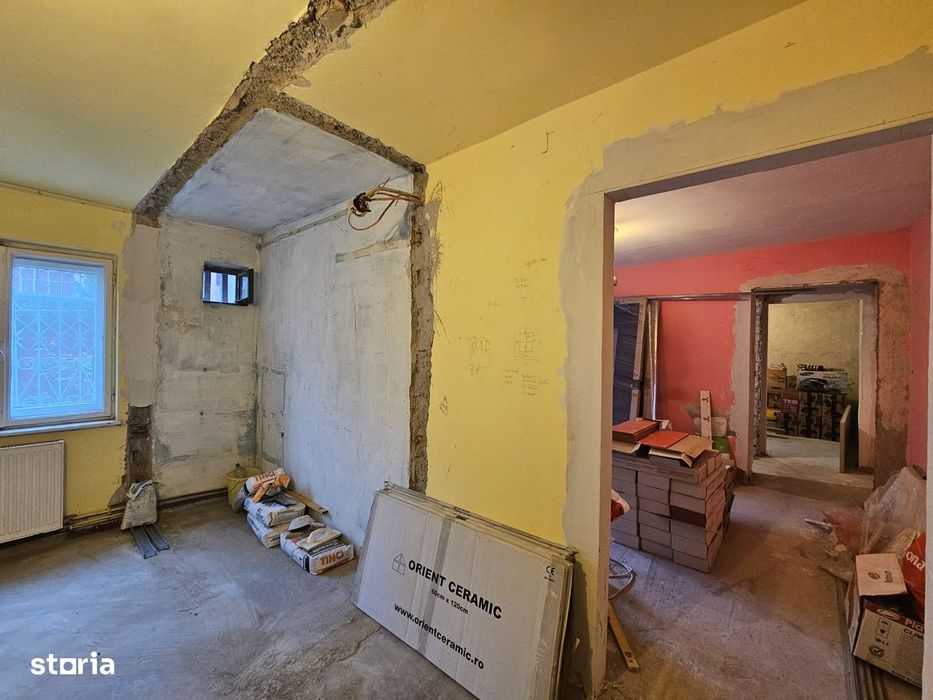 Apartament 2 camere , zona Gojdu , parter