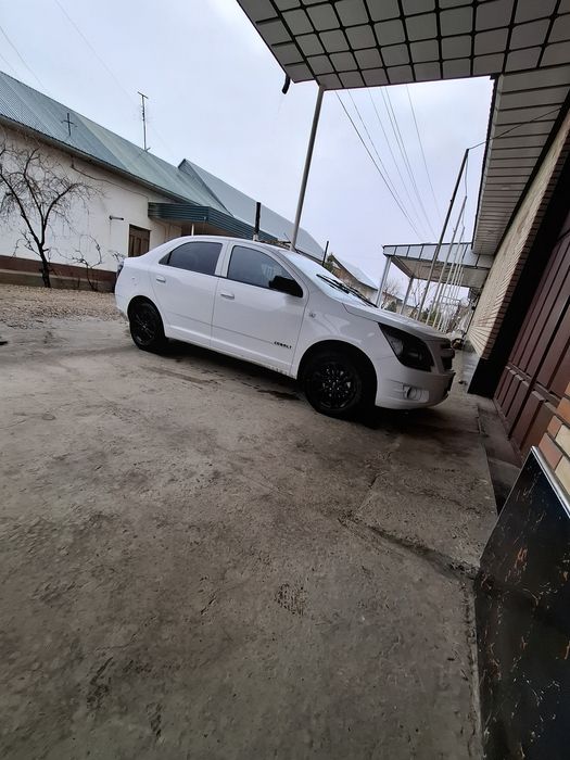 Шевралет Кобальт