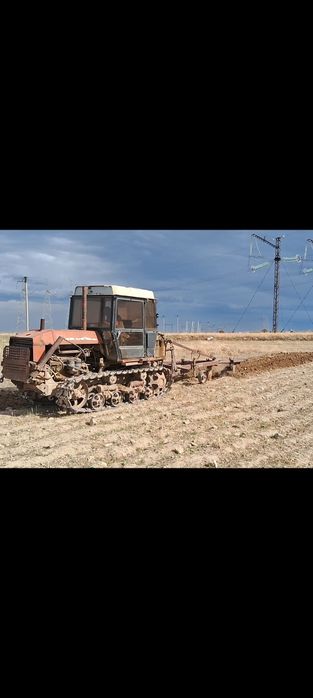 Dt 75 traktor naxodu