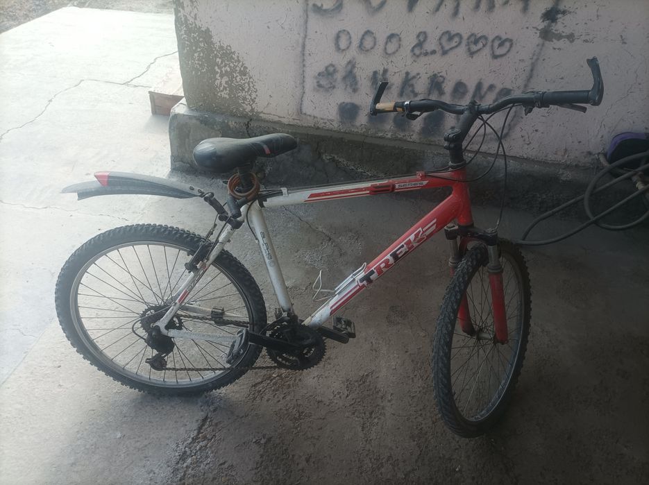 Sportivni Velosiped Trek