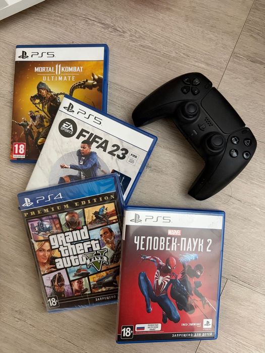 Продам PlayStation 5 с 2 геймпадами и играми