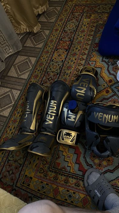 Продам опмбундирование VENUM