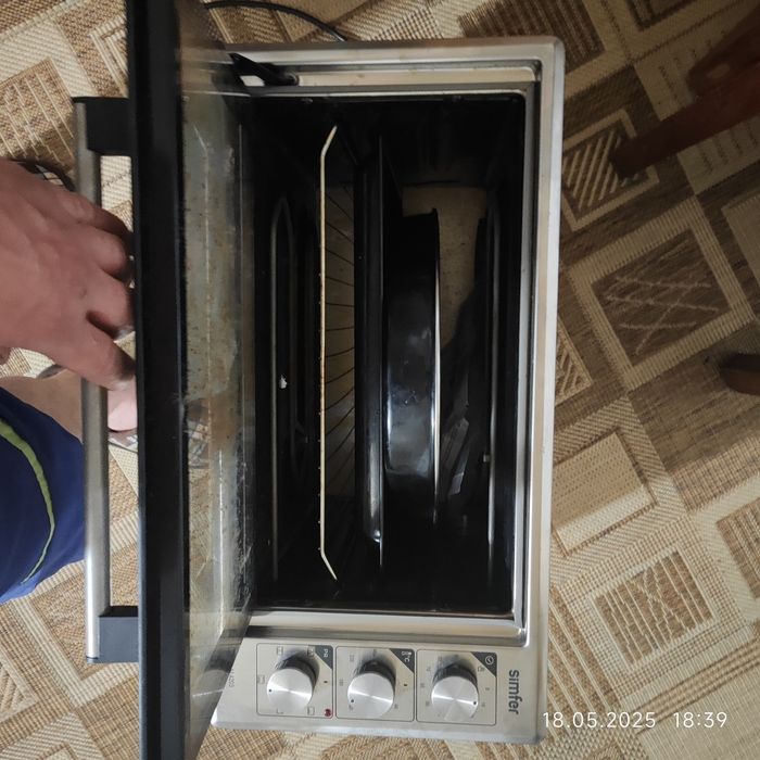 Продам электродуховку simfer