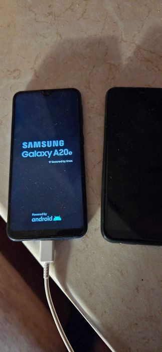2 telefoane samsung a20e