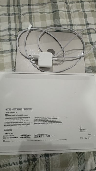 Apple MacBook Air 15″ M4 (2025)
