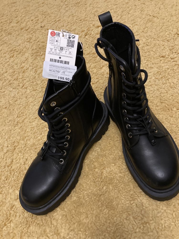 Doc martens 2025 pull and bear