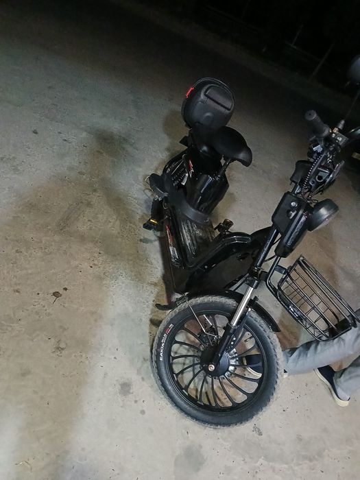 Sukuter sotiladi xoladi ideal yangi 550km yurgan