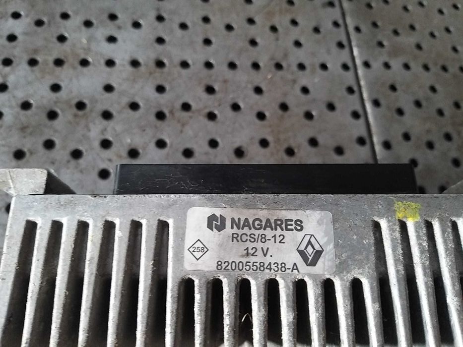 Releu bujii 1.5 dci renault megane 3 8200558438a