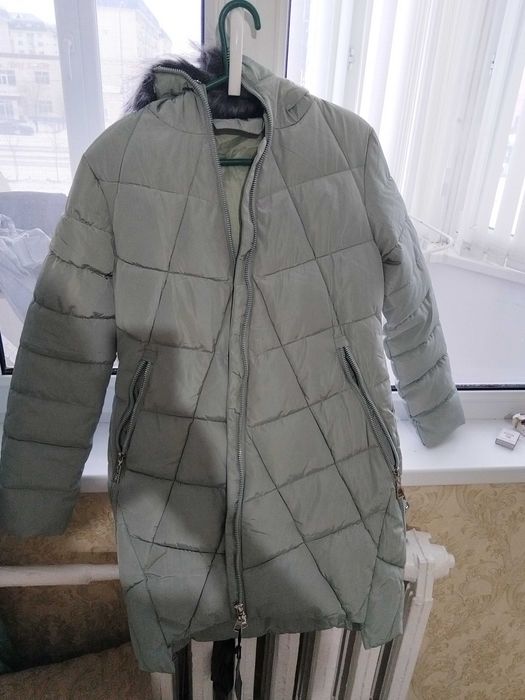 Куртка . 2000 тенге