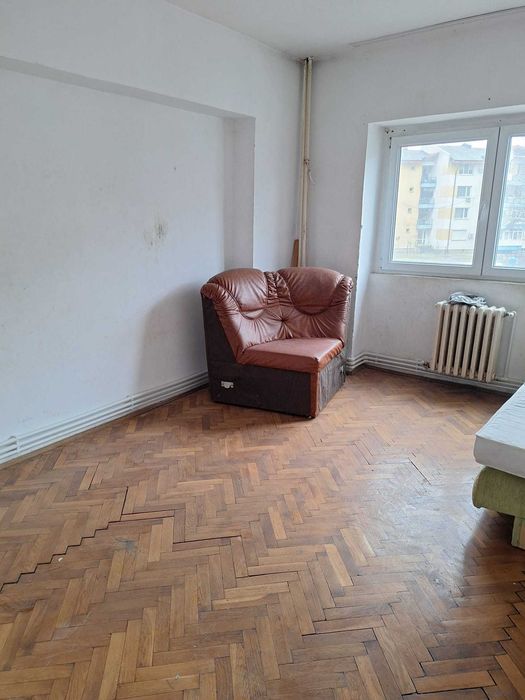 Vând apartament Iași