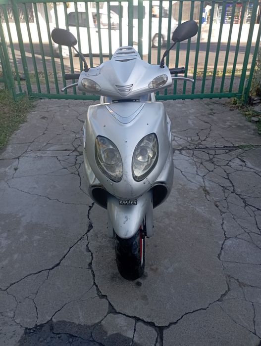 Продам скутер 80куб