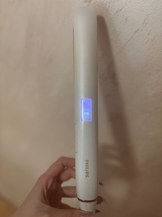 Philips преса за коса с йонна защита