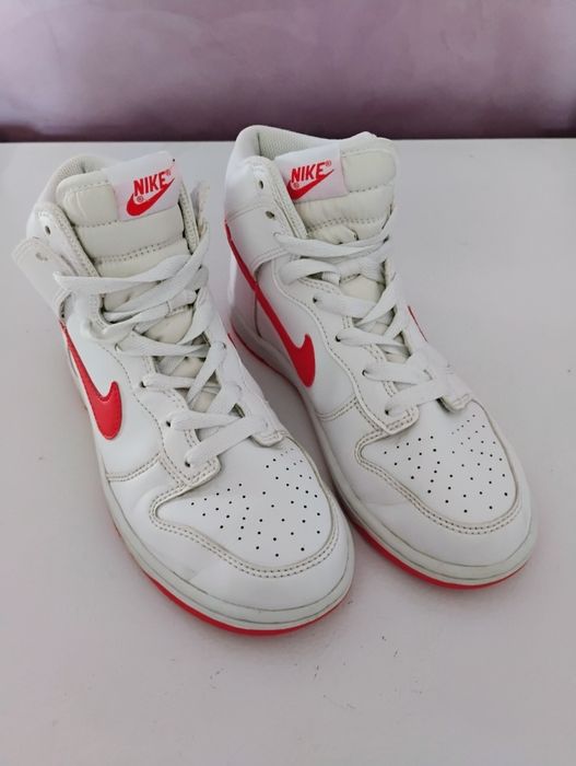 Vând adidași Adidas