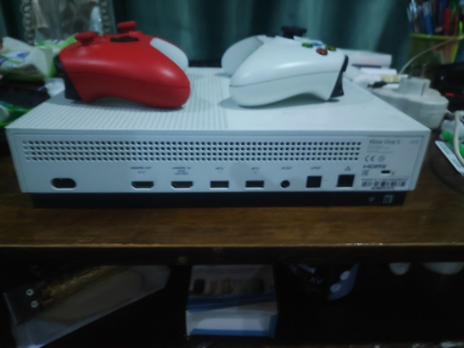 Продам xbox one s