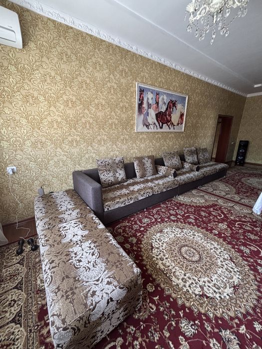 Диван в хорошем состоянии