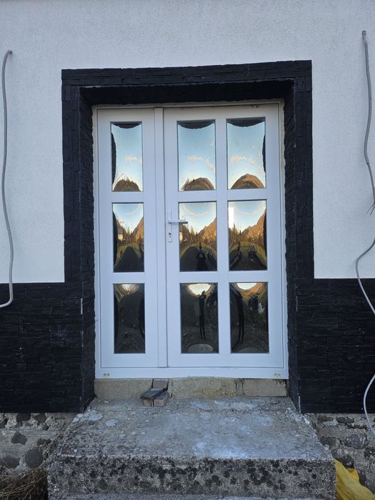 Vând geamuri și uși termopan noi și second hand