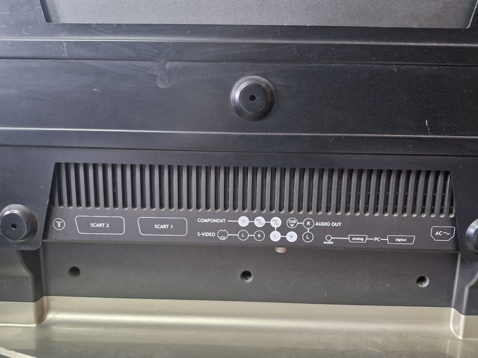 Телевизор SONY б/у 3000 тг .