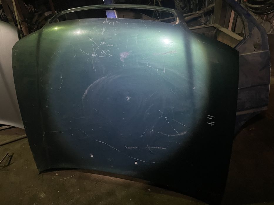 Капот Audi A4B5. Ауди А4Б5.