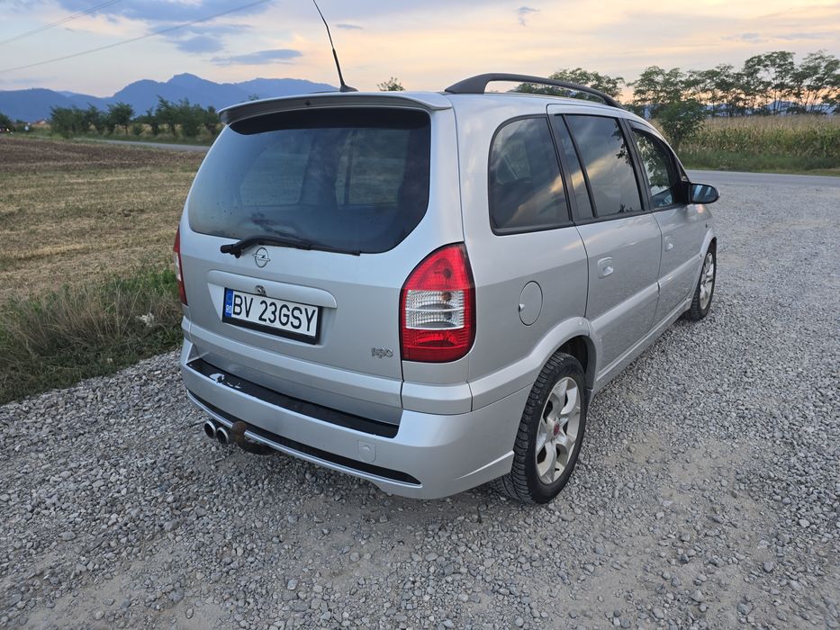 Opel Zafira A OPC