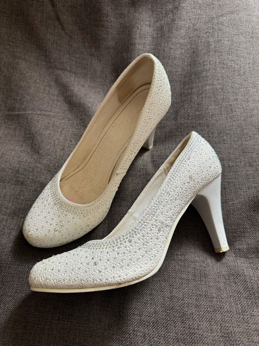 Женские туфли 39 размер