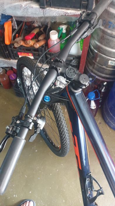 Vând bicicletă MTB,KTM29 culoare portocaliu cu negru