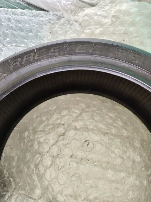 Гума за пистов мотор полуслик Metzeler Racetec RR 190/55 ZR17