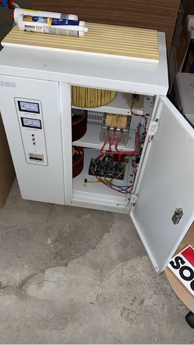 Stabilizator de Tensiune BRAUN GROUP Full Automatic 30kVA