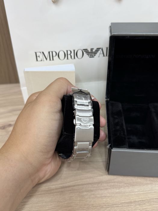 Часы ARMANI новые