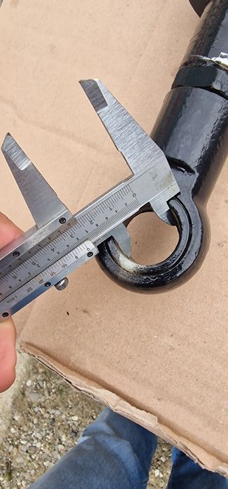 Cilindru hidraulic 1000 mm închis 1 m deschidere 70 cm tija grosime 40