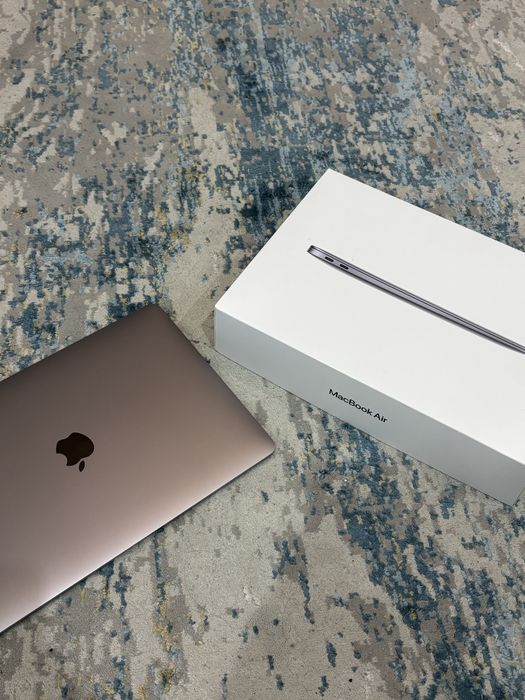 MacBook Air M1 8/256 Silver