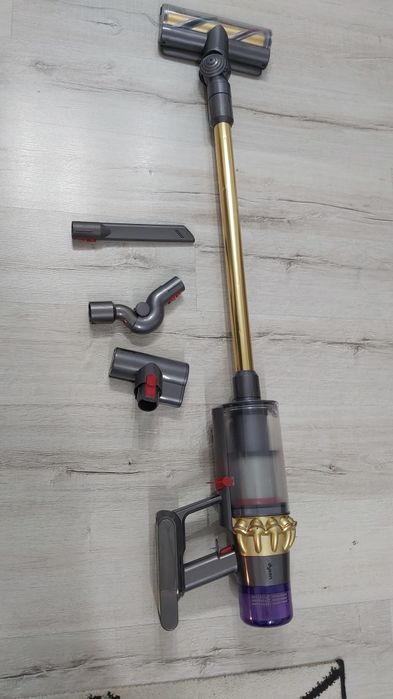 Aspirator vertical Dyson v11 Absolute Pro Gold