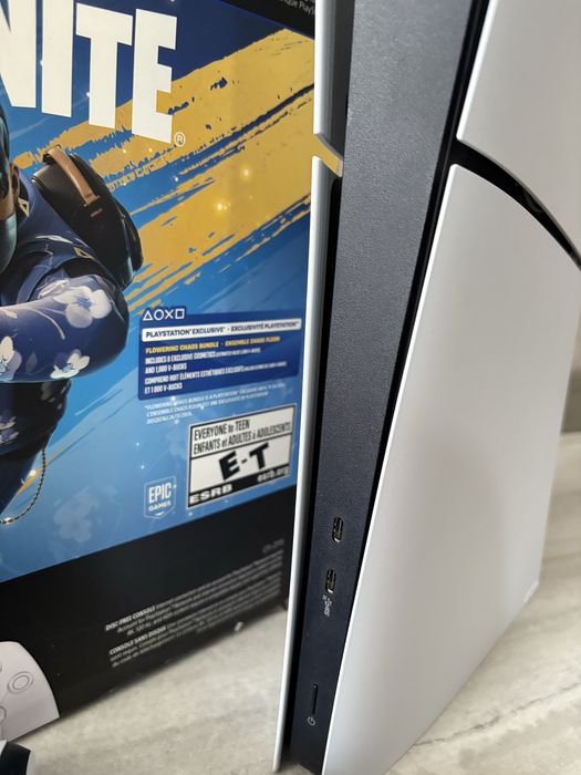 Продам приставку sonyplaystation 5 slim оригинал