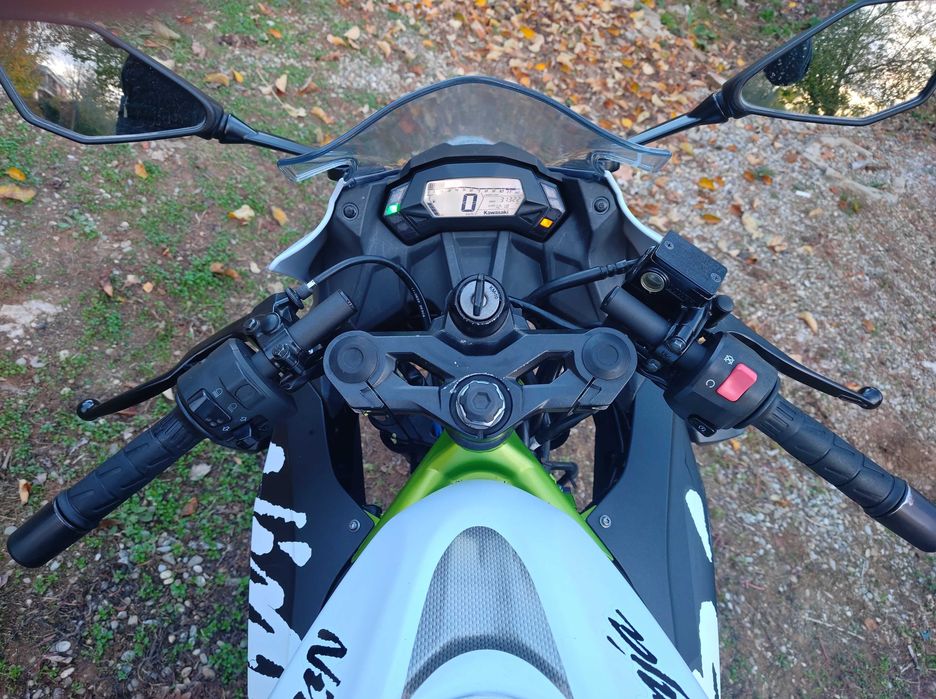 Kawasaki Ninja 125 cc  A1 in stare excelenta , usor negociabil