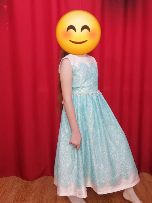 Продам красивое платье на девочку