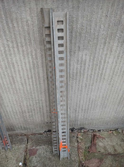 Montanti reglabil multigaura 120 cm 65 lei/ set