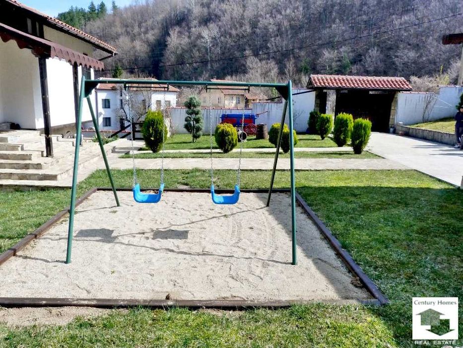 Продава се Къща в с. Стоевци, Област Габрово - 214 кв.м за 818 €/кв.м - Снимка #20