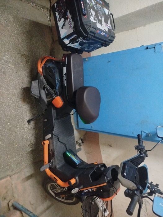 Sotiladi masla skuter